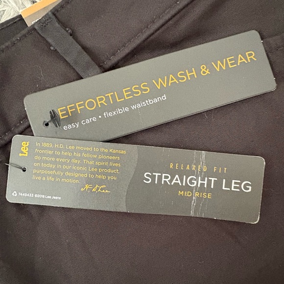 Lee Women’s Relaxed Fit Straight Leg All Day Pant - Black - 14 Petite - Picture 10 of 14